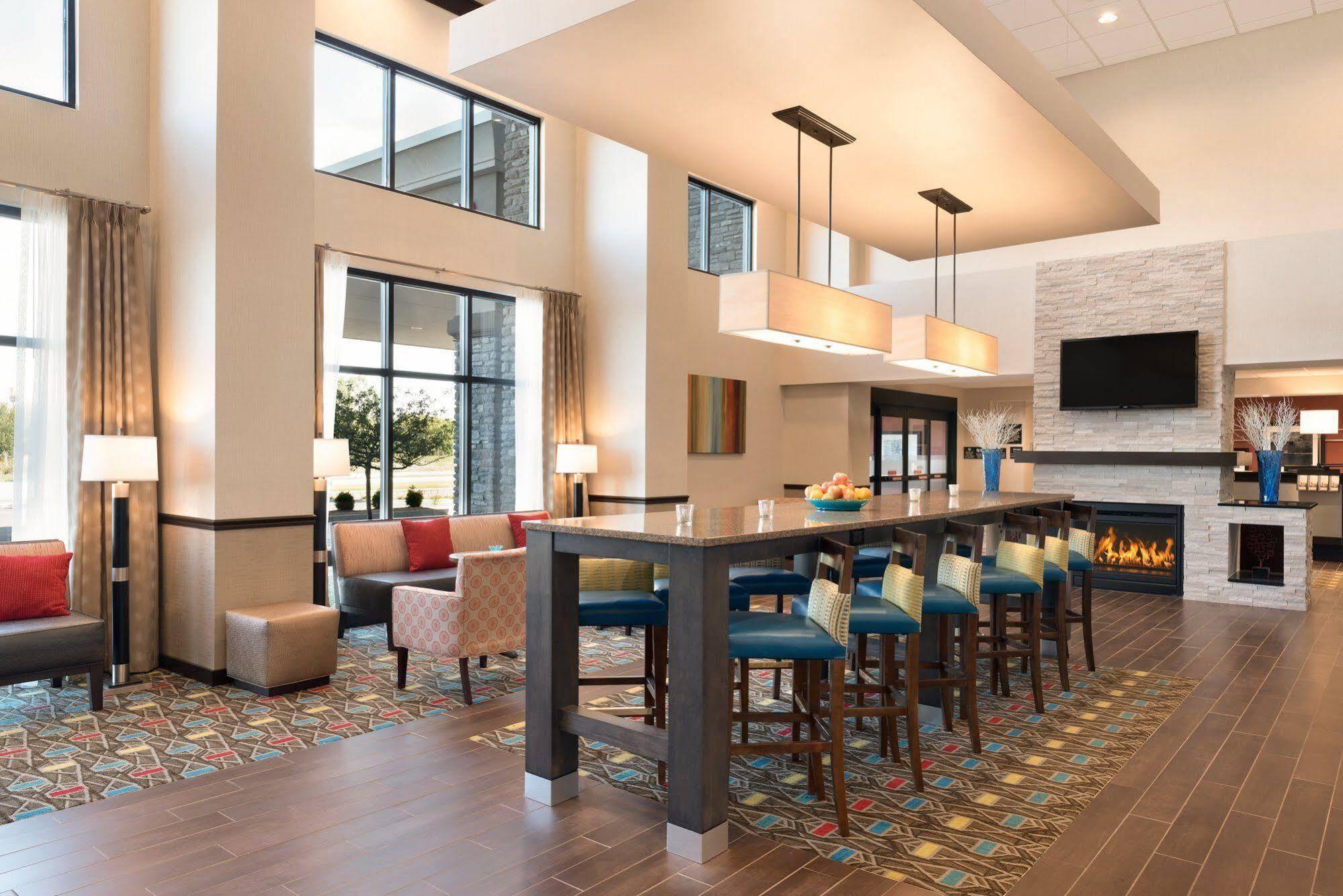 Hampton Inn Suites Flagstaff East Exterior foto
